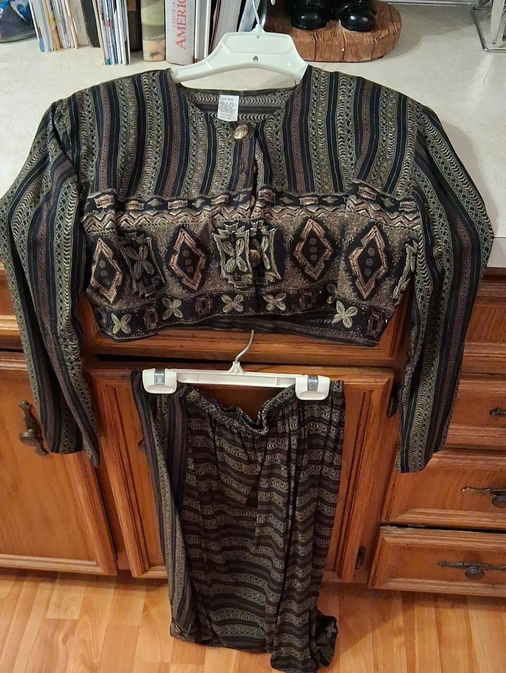 Women's Embroidered Crop Jacket & Skirt Set - Black/Olive